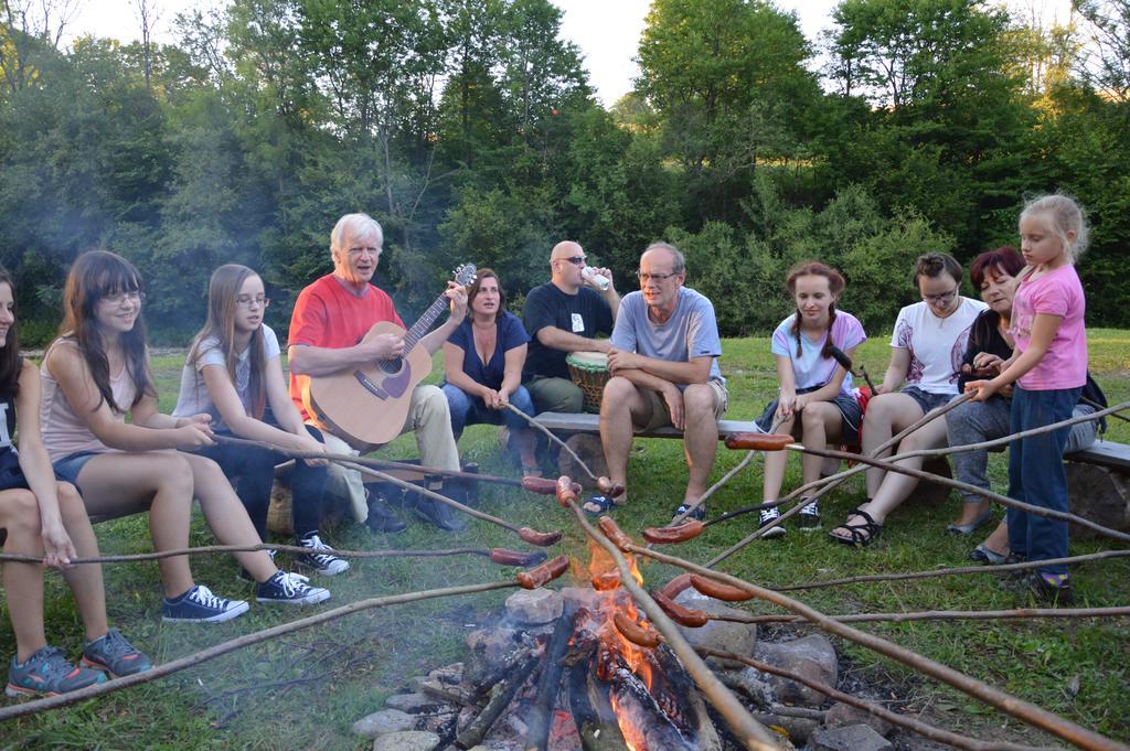 Latarnia Wagabundy Bieszczady Hotell Wola Michowa Exteriör bild